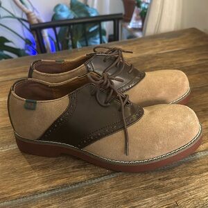 Never worn brown leather Oxford shoes